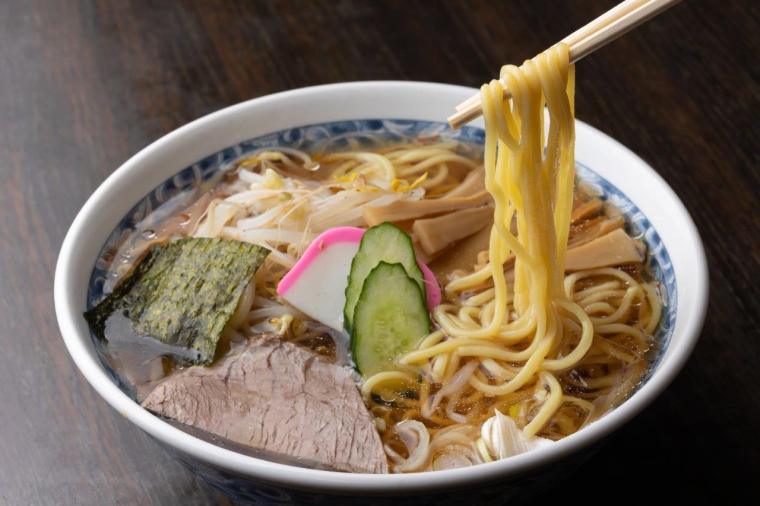 栄屋本店の冷やしらーめん