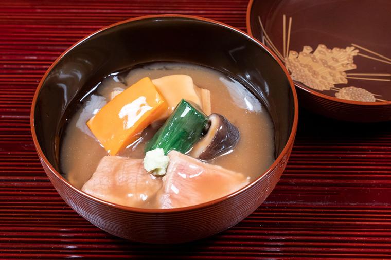 金沢・料亭旅館「浅田屋」夕食（治部煮）