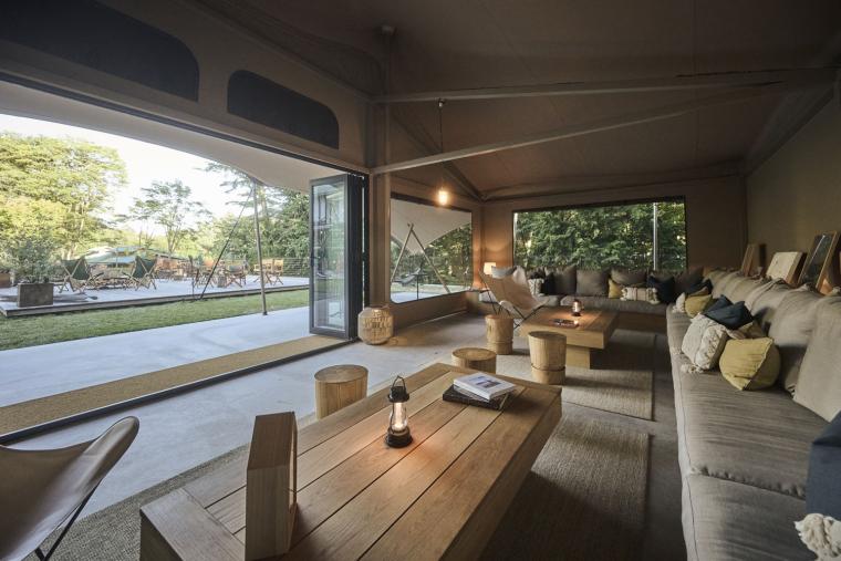 「THE HIRAMATSU 軽井沢 御代田」国内初導入のラグジュアリーテントで「TAKIBIラウンジ」を刷新