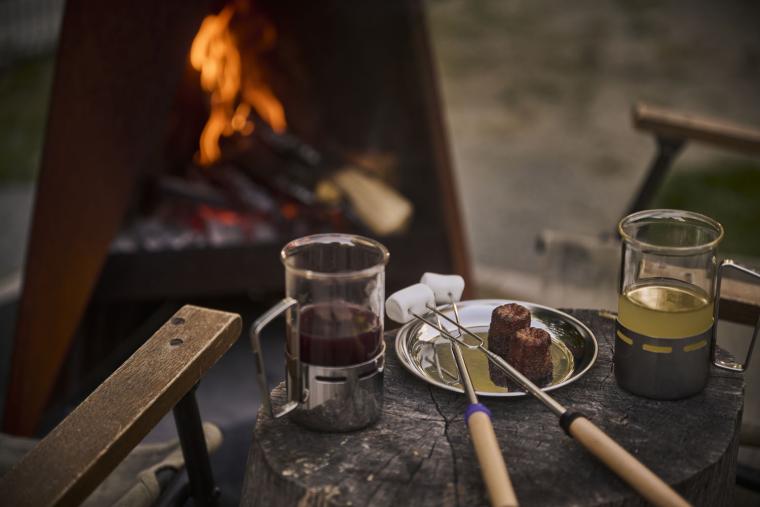 「THE HIRAMATSU 軽井沢 御代田」国内初導入のラグジュアリーテントで「TAKIBIラウンジ」を刷新