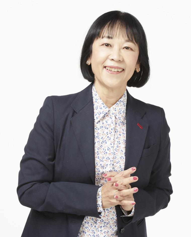 アトラクションの英語を監修する佐藤久美子氏