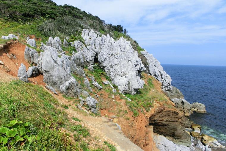 神島　カルスト地形