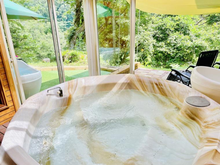 鳥取・大山の麓にある絶景ジャグジー付き貸切サウナ！緑に囲まれて過ごす贅沢時間が過ごせる「ペンションあすか」