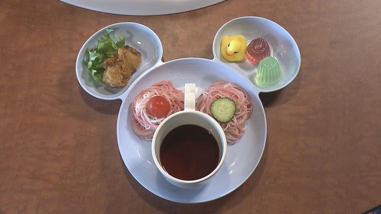 天然のクーラー「原尻の滝」と話題の「５色のそうめん」