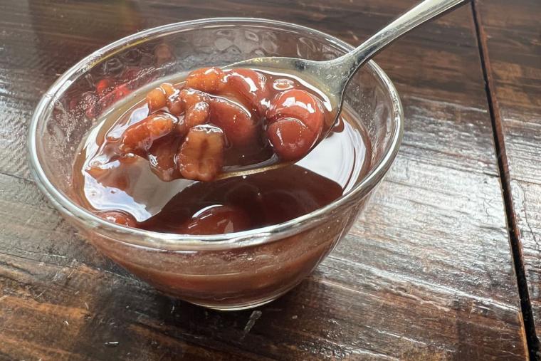 全粒粉入り自家製麺の沖縄そばと地魚料理「上原そば」（名護市） 