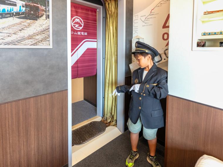 まるで電車内!? 「ハイランドリゾート ホテル＆スパ」に「富士急行線ルーム」誕生