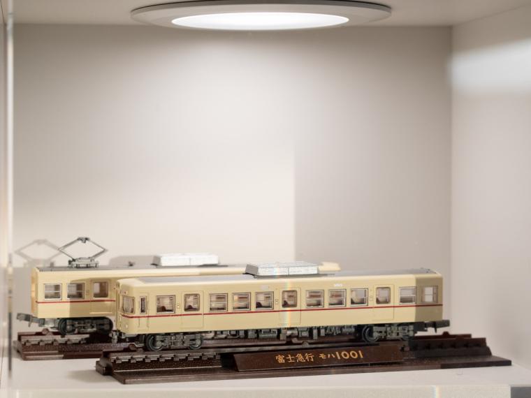 まるで電車内!? 「ハイランドリゾート ホテル＆スパ」に「富士急行線ルーム」誕生