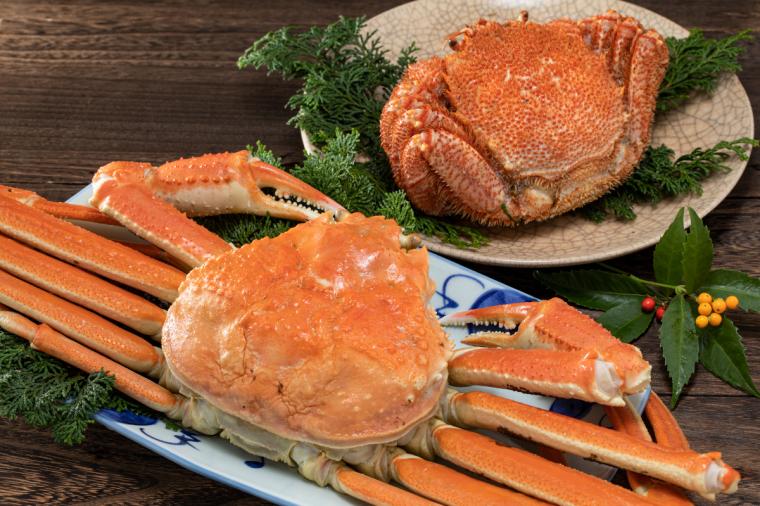 カニ（タラバガニ、毛ガニなど）