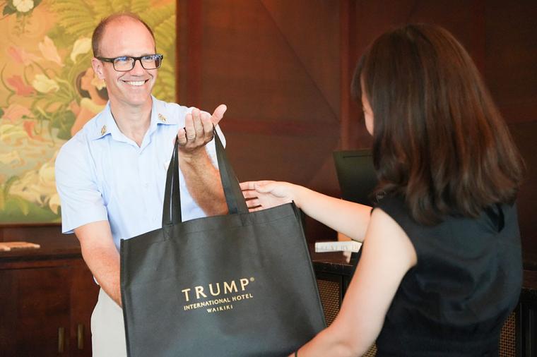 トランプ・インターナショナル・ホテル・ワイキキ（ハワイ） ビーチアメニティ