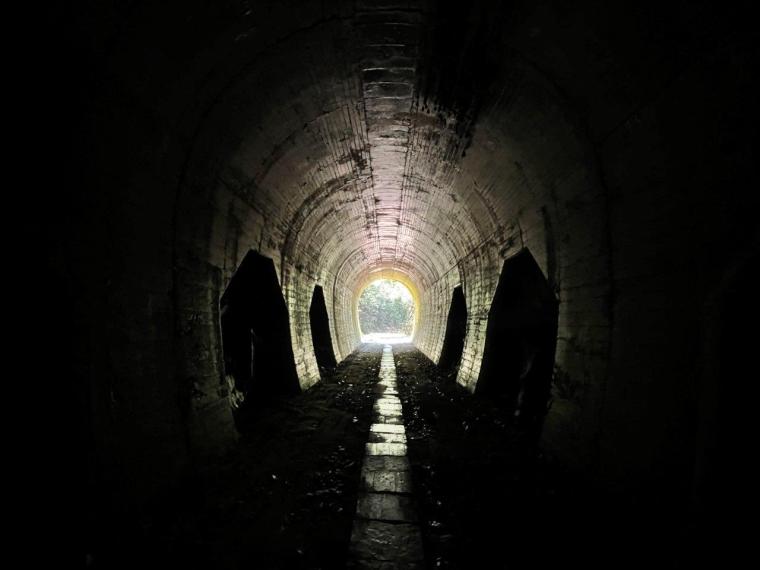 一度も列車が走ることのなかった「幻の鉄道遺跡」！島根県と広島県をつなぐ広浜鉄道