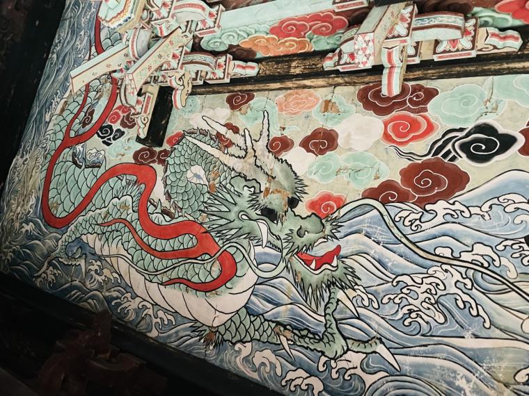 西の高野山ともいわれる島根県の「高野寺」。200 年前の色鮮やかな天井絵が圧巻！