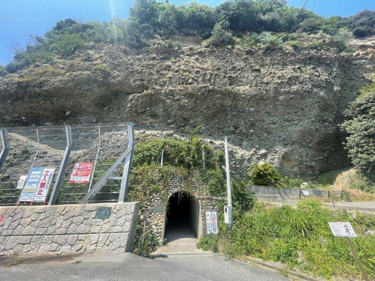 島根で見つけたウユニ塩湖のような写真が撮れるスポット！薄暗いトンネルの先にある絶景！