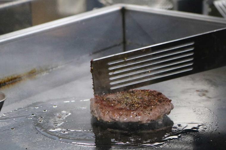 Burger Revolution Naha（バーガーレボリューション那覇）