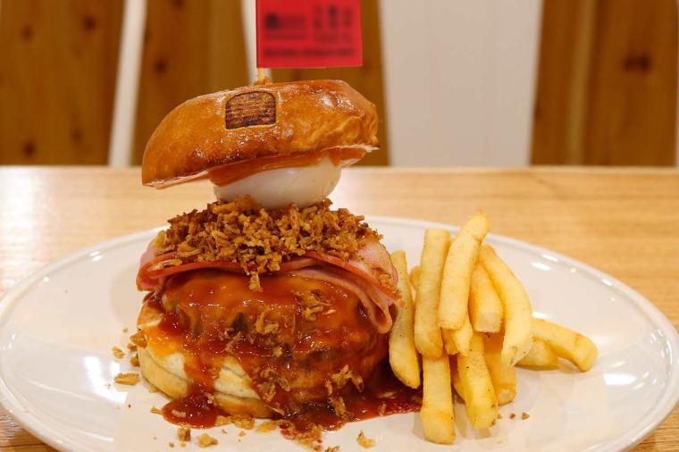 Burger Revolution Naha（バーガーレボリューション那覇）