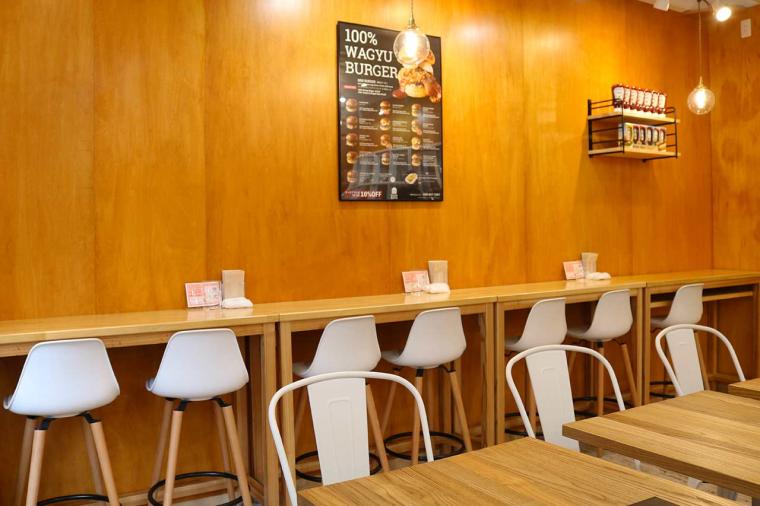 Burger Revolution Naha（バーガーレボリューション那覇）