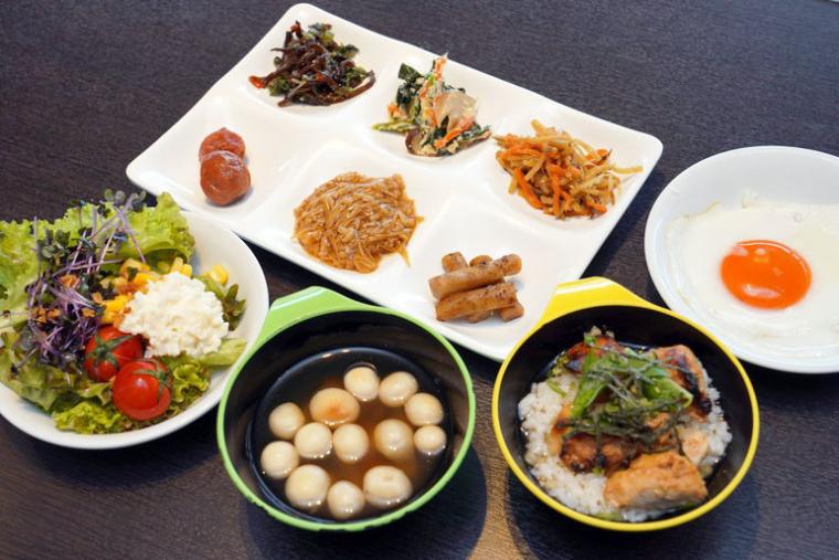 「レイクサイドダイニング ラ・ピーナ」の朝食バイキング