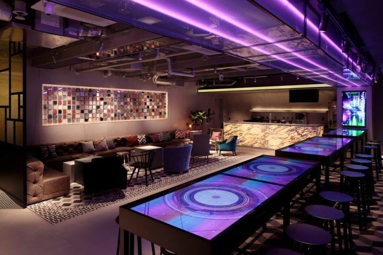 世界初！テクノロジーを活用した近未来な宿泊施設「ザ・ミレニアルズ渋谷」で一人旅