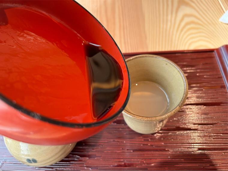 島根県出雲地方の名物「出雲そば」出雲空港でも老舗の味が楽しめます！