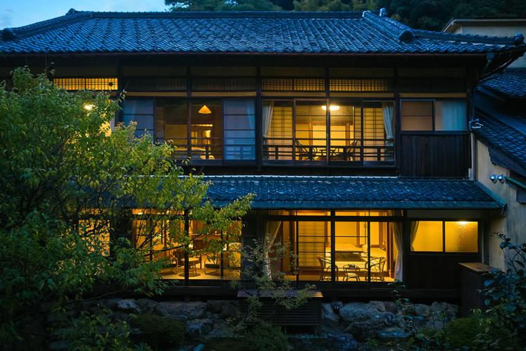 城崎温泉　登録有形文化財の宿　三木屋