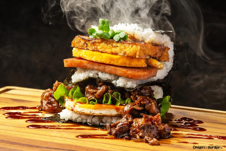 関西国際空港・新国際線出国エリア「OnigiriBurger」