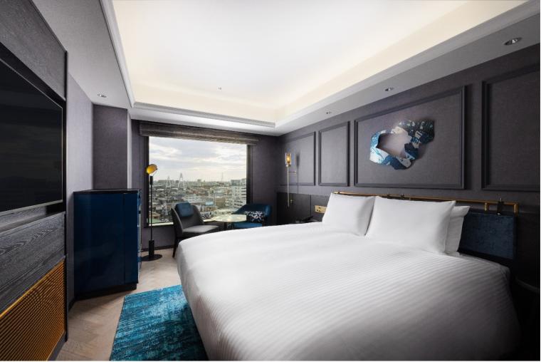 キングサイズベッドを備えたプリビレッジキング