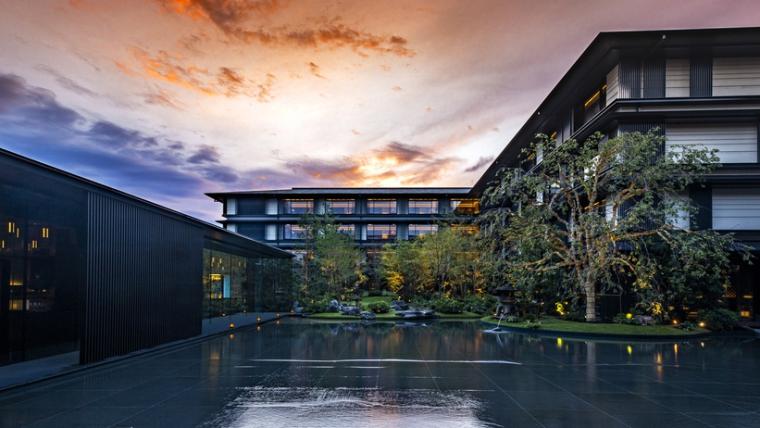 「HOTEL THE MITSUI KYOTO」ホテル中庭2