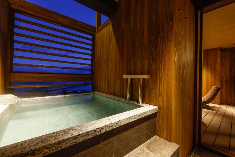 「ホテルニューアワジ」客室露天風呂