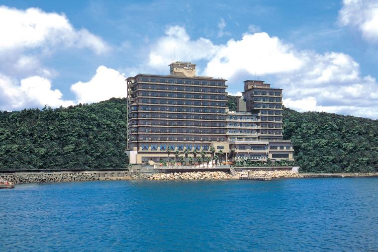 「ホテルニューアワジ」全景