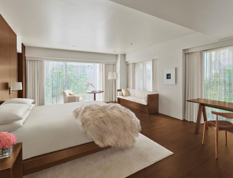 「東京エディション銀座」客室ベッドルーム