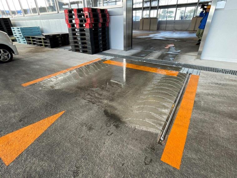 鳥取県境港市に日本唯一のベニズワイガニ専用市場が誕生！競り見学もできる超巨大施設に潜入