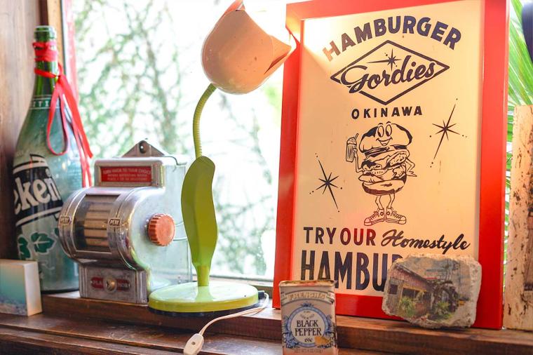 「GORDIES（ゴーディーズ）」（北谷町）