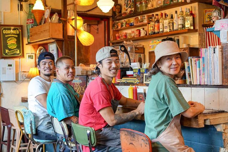 「GORDIES（ゴーディーズ）」（北谷町）