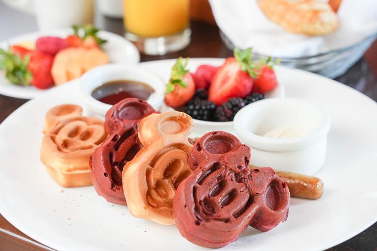 「アウラニ・ディズニー・リゾート＆スパ コオリナ・ハワイ」キャラクター・ブレックファスト