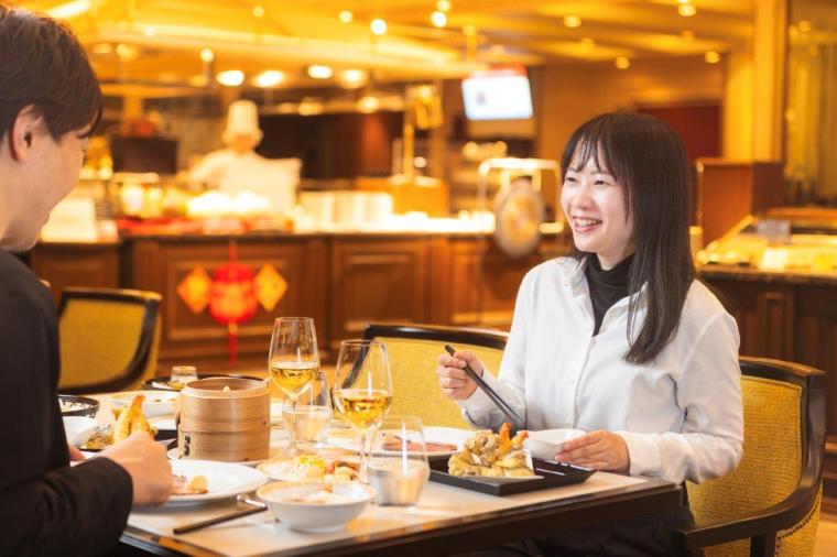 “発祥の地”帝国ホテル「インペリアルバイキング サール」で特別感にあふれたバイキングを