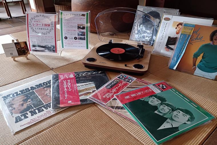 佳泉郷井づつやレコード