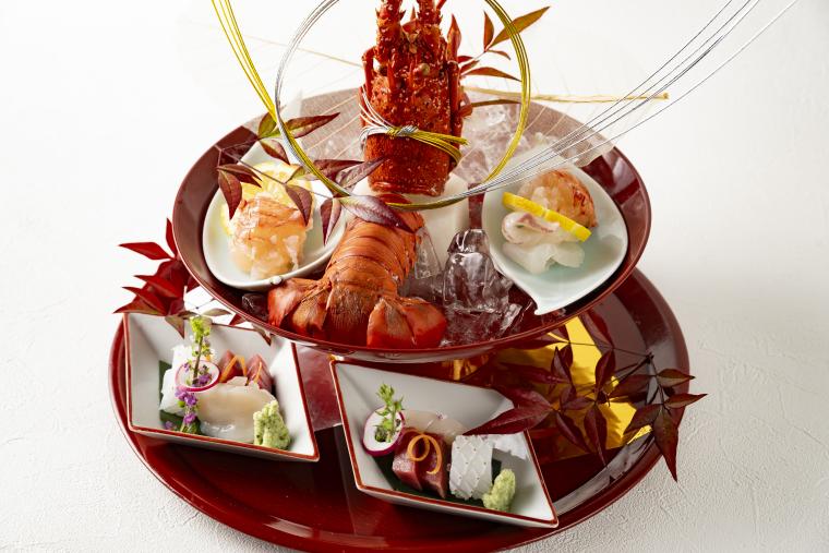 「東京タワー見立て伊勢海老（国産）と海の幸の盛り合わせ」