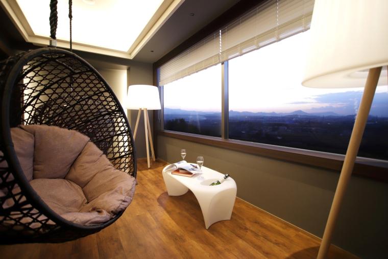 ＴＨＥ　ＣＨＥＬＳＥＡ　ＢＲＥＡＴＨ （ザ・チェルシー・ブレス）