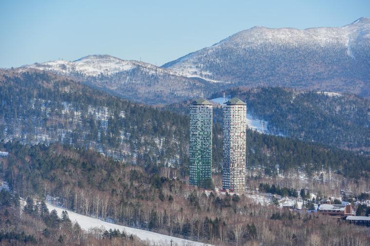 アクティブに冬を楽しむ！トマム ザ・タワーで刺激的な体験を