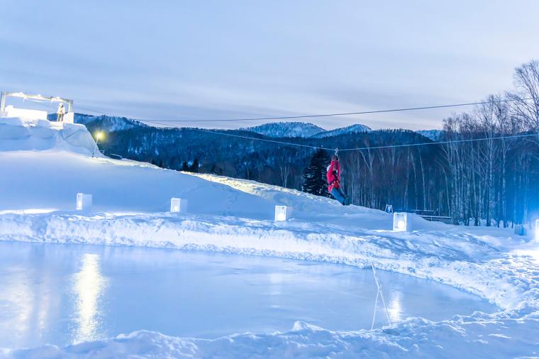 アクティブに冬を楽しむ！トマム ザ・タワーで刺激的な体験を