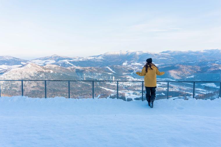 アクティブに冬を楽しむ！トマム ザ・タワーで刺激的な体験を