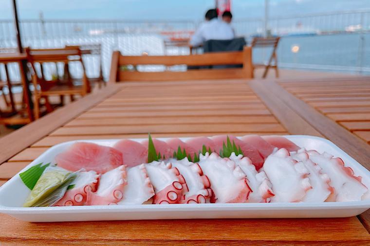 「なはまぐろ市場」（那覇市）