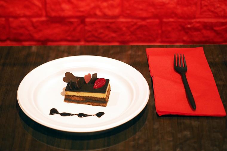 イマーシブ・フォート東京　グルメ