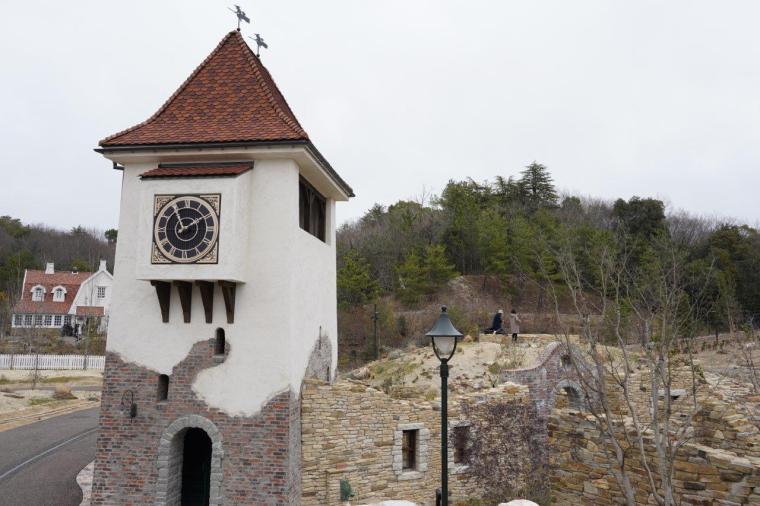 飛行機乗りの塔