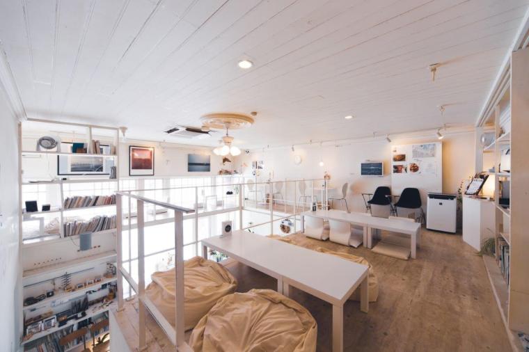 旧岡川薬局（cafe white）