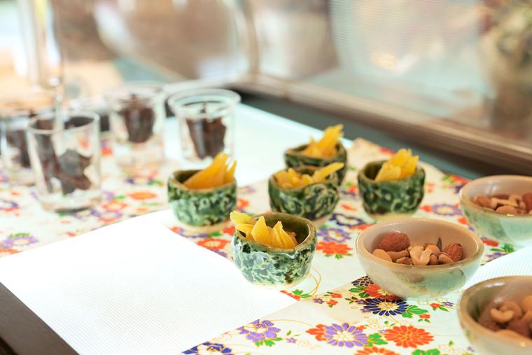 「ザ・ホテル青龍 京都清水」ゲストラウンジ