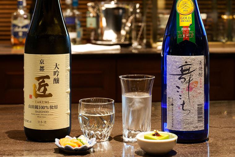 「ザ・ホテル青龍 京都清水」ゲストラウンジ