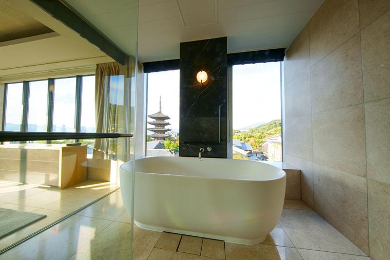 「ザ・ホテル青龍 京都清水」八坂の塔ビューバス