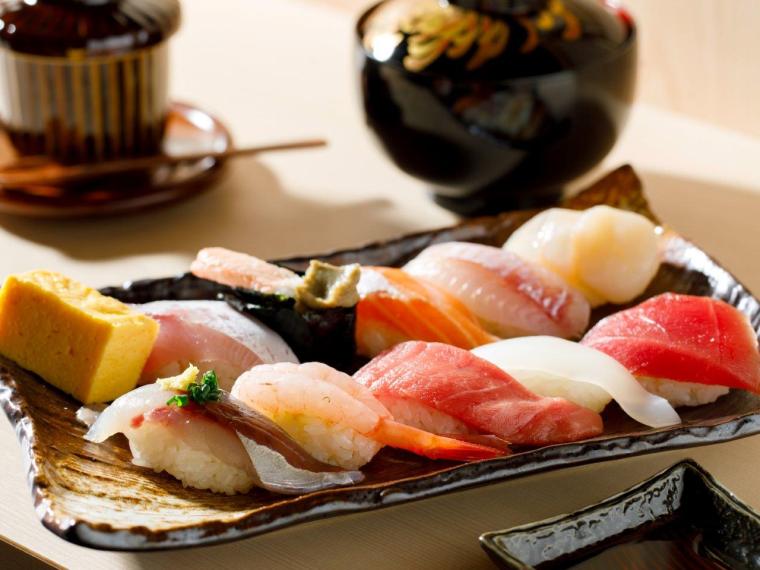 鮨海鮮 気楽（きらく)