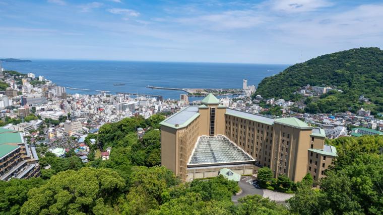 「亀の井ホテル 熱海」外観