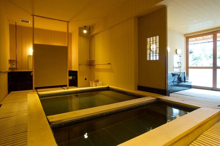 「宮浜温泉 庭園の宿 石亭」温泉大浴場